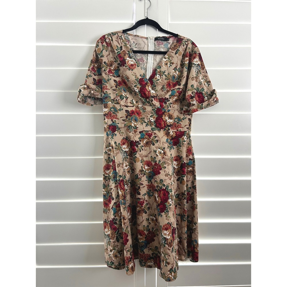 Roosey Floral V-Neck A-Line Midi Dress Tan Red Blue Pearl Cuff XL
